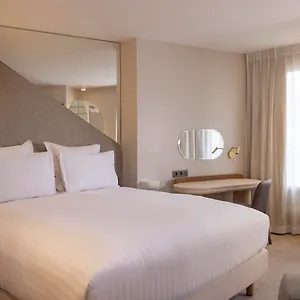 Beige Hotel Paryż